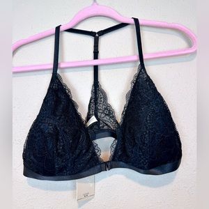 NWT. Shekini Lace Racer Back Front Clip Bra- XXL